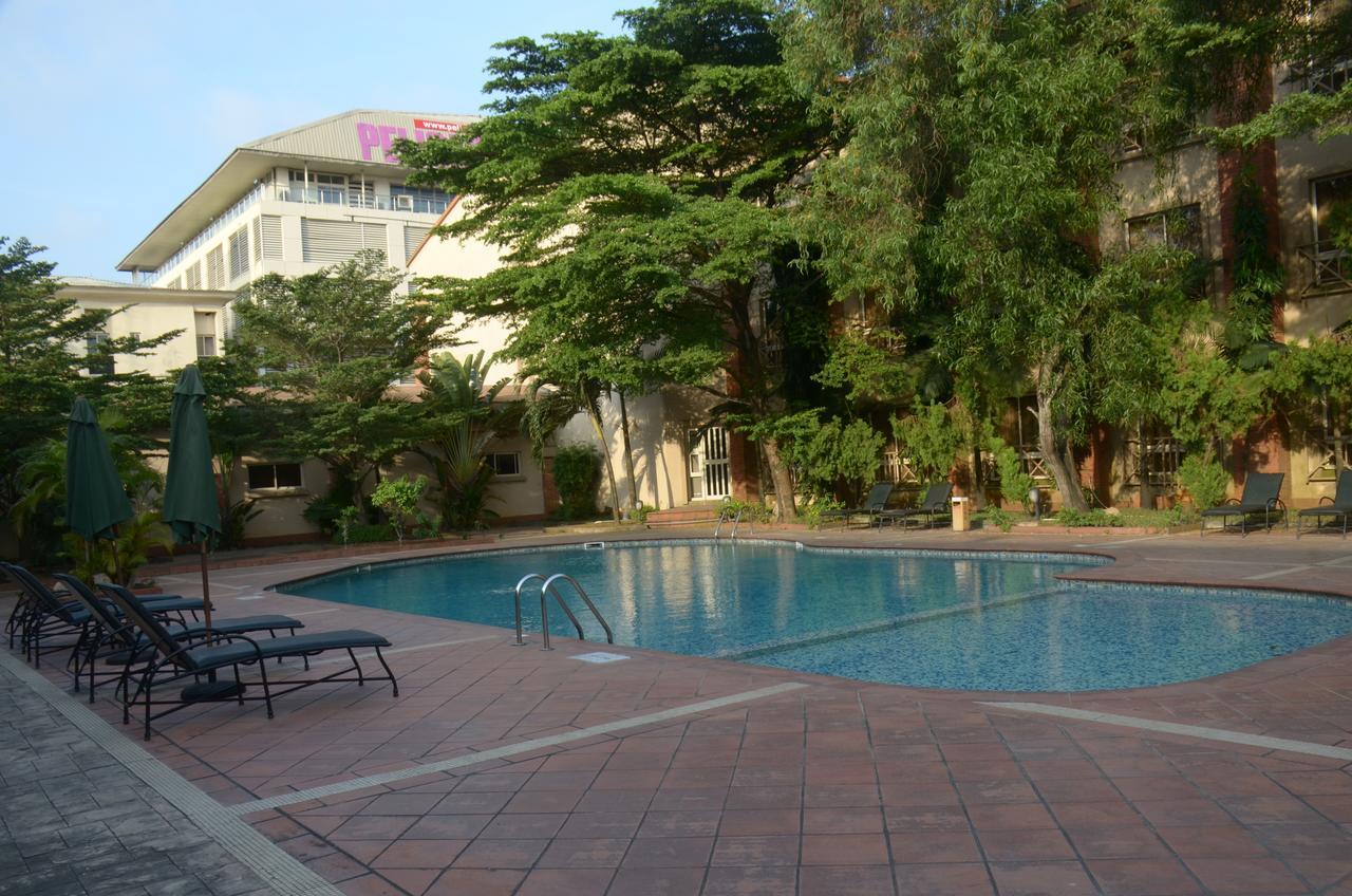 Oakwood Park Hotel Лекки Экстерьер фото